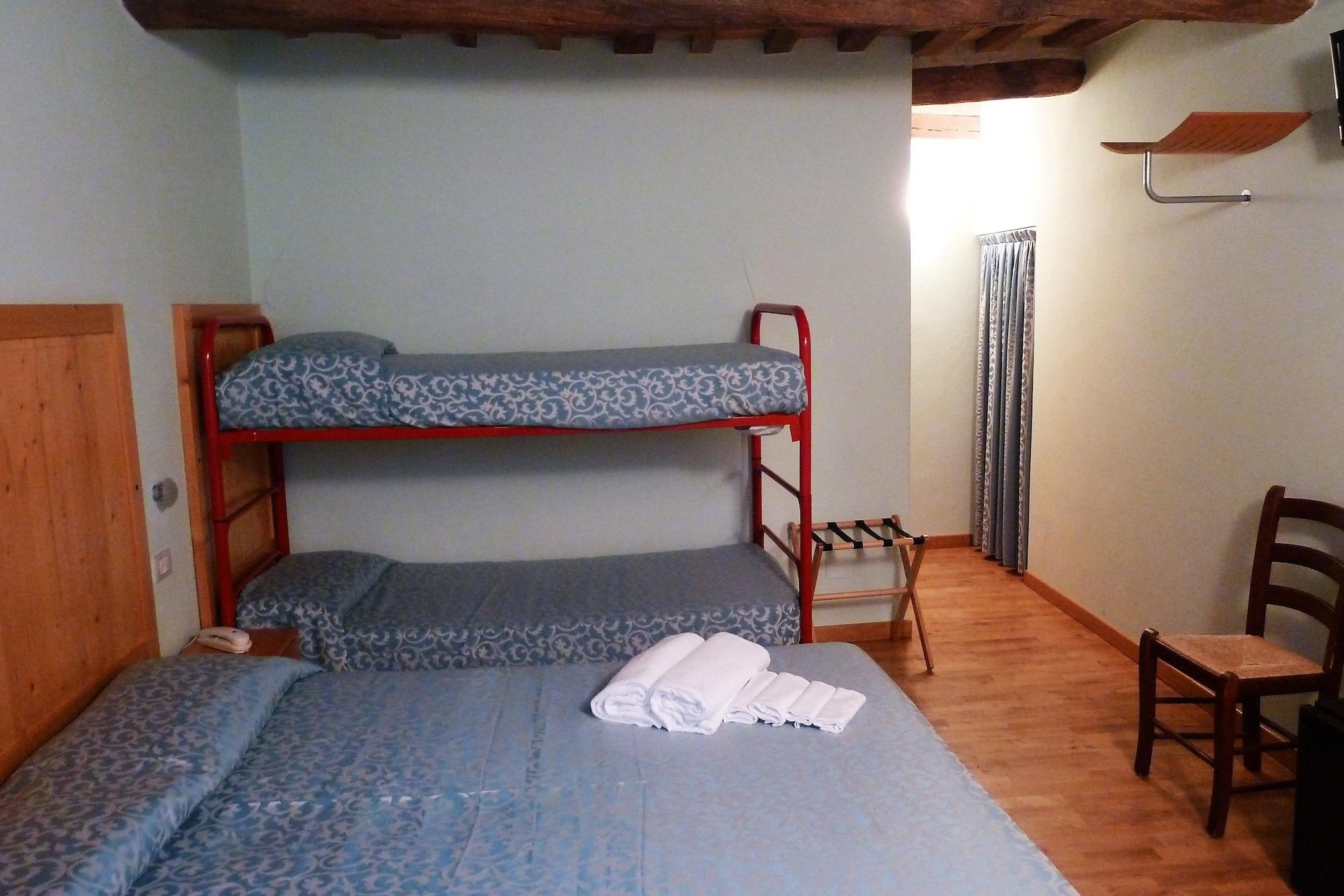 Hotel Tre Ceri Губбіо Екстер'єр фото